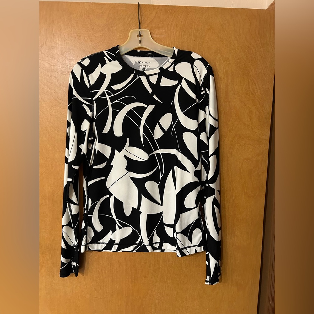 BloqUV women’s UPF 50+ sun protection top. NWT